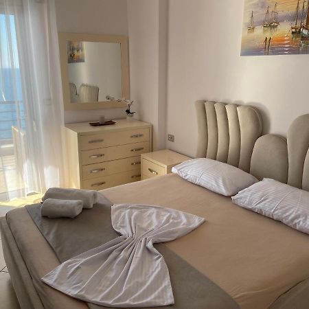 Apartment With Huge Sea View Balcony Sarande Exterior photo
