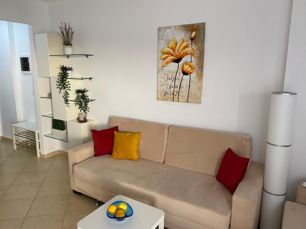 Apartment With Huge Sea View Balcony Sarande Exterior photo
